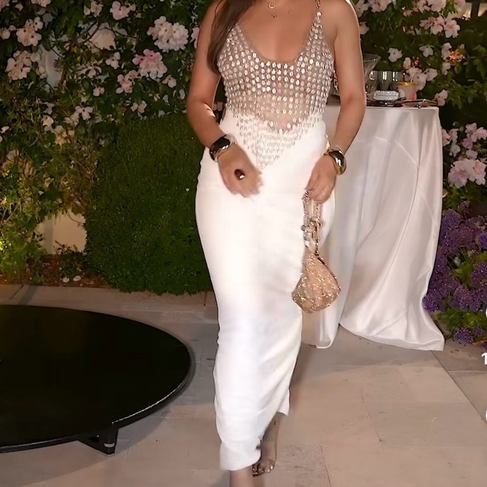 Elegant White Midi Pencil Skirt